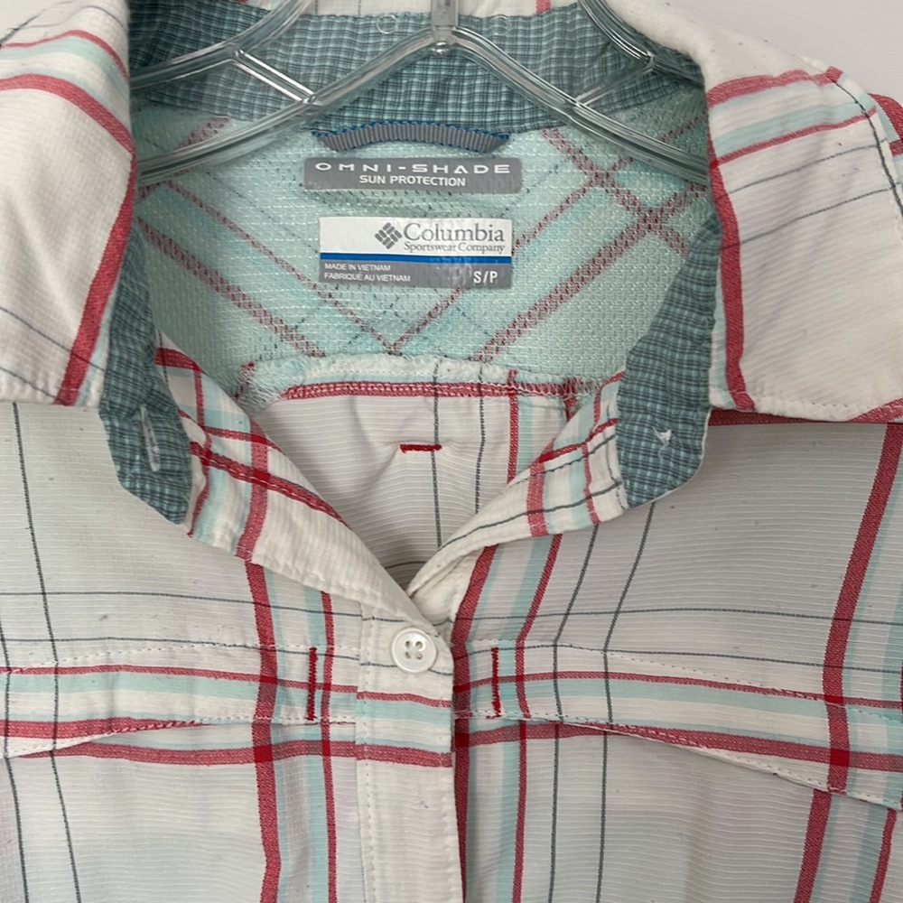 🌷CLOSET CLOSING -Columbia Omni-shade shirt